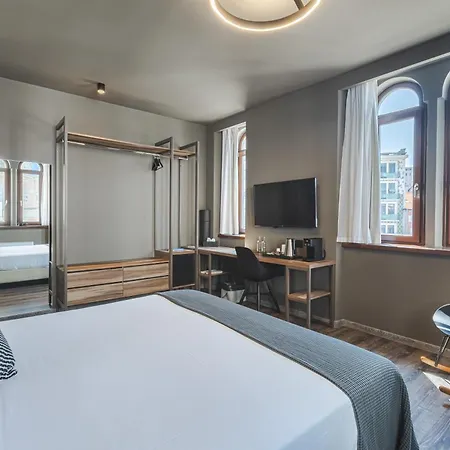 9 Stanze - Boutique Guest house 4*